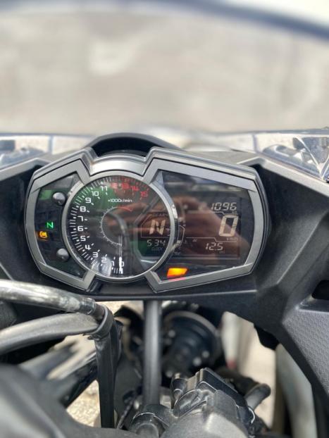 KAWASAKI Ninja 400 , Foto 9