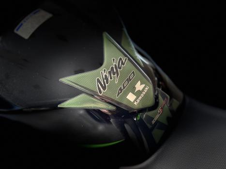 KAWASAKI Ninja 400 , Foto 7