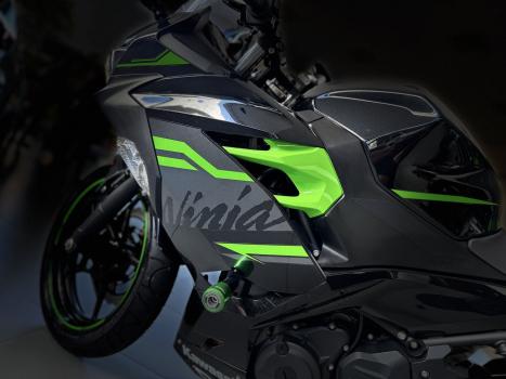 KAWASAKI Ninja 400 , Foto 8