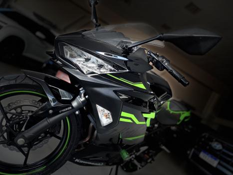 KAWASAKI Ninja 400 , Foto 9