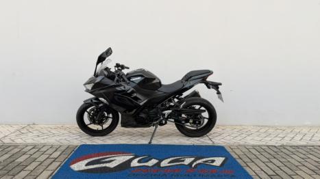 KAWASAKI Ninja 400 , Foto 1