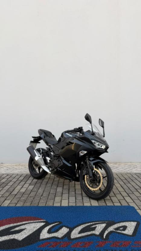 KAWASAKI Ninja 400 , Foto 3