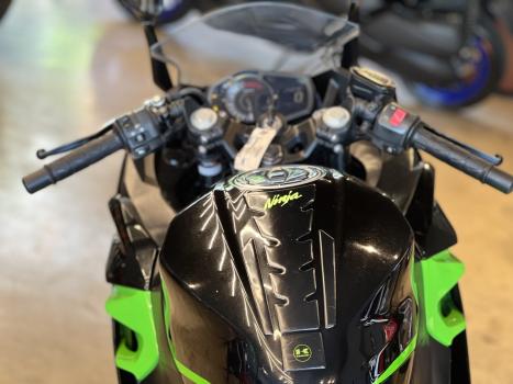 KAWASAKI Ninja 400 , Foto 7