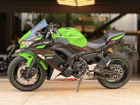 KAWASAKI Ninja 650 R, Foto 2