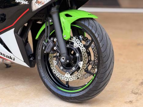 KAWASAKI Ninja 650 R, Foto 8