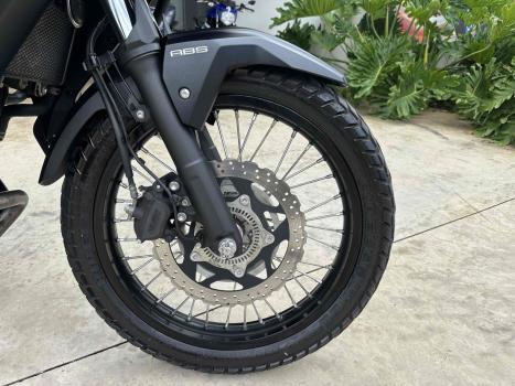 KAWASAKI Versys 300 X, Foto 2