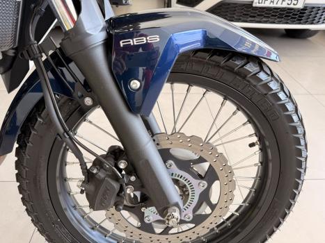 KAWASAKI Versys 300 TOURER, Foto 6