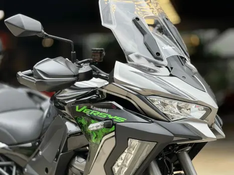 KAWASAKI Versys Grand Tourer 1000 , Foto 3