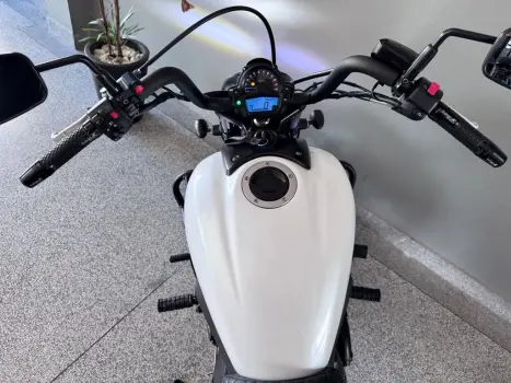 KAWASAKI Vulcan 650 S , Foto 6