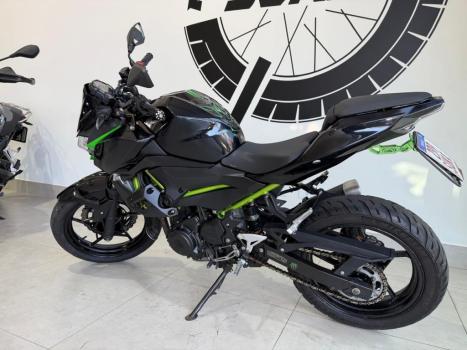 KAWASAKI Z 400 ABS, Foto 3