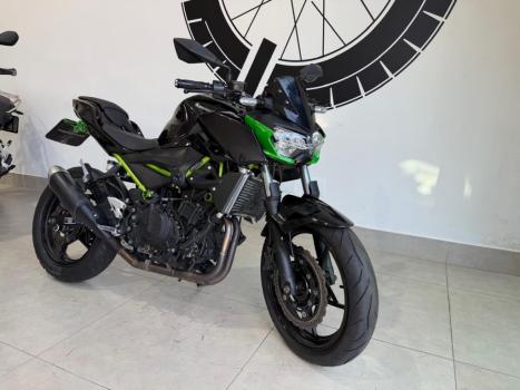 KAWASAKI Z 400 ABS, Foto 10