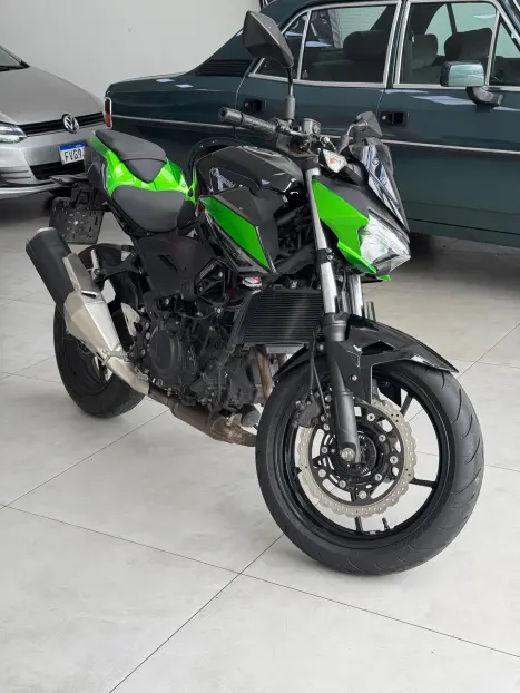 KAWASAKI Z 400 ABS, Foto 5
