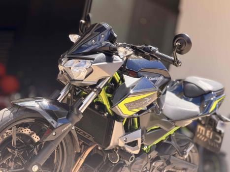KAWASAKI Z 400 ABS, Foto 4