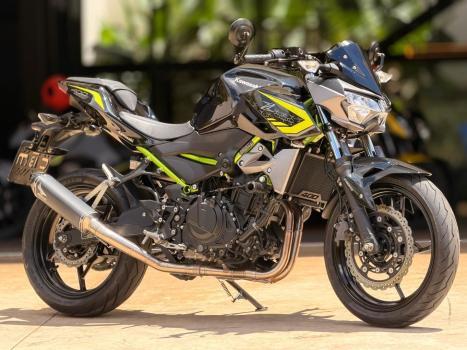 KAWASAKI Z 400 ABS, Foto 3
