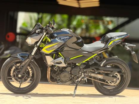 KAWASAKI Z 400 ABS, Foto 4