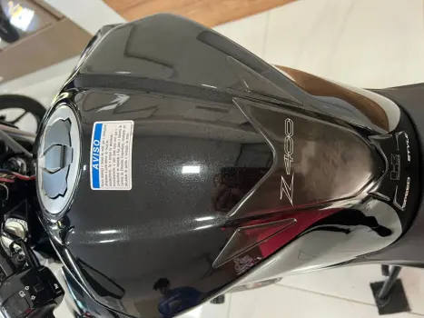 KAWASAKI Z 400 ABS, Foto 3