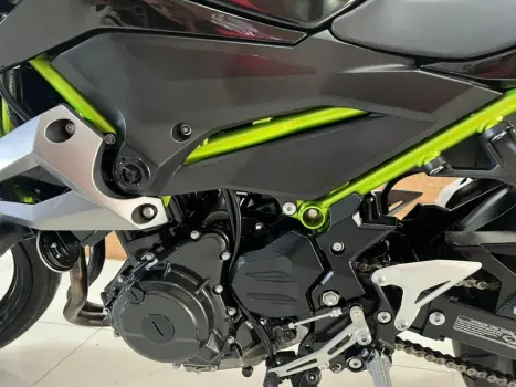 KAWASAKI Z 400 ABS, Foto 7