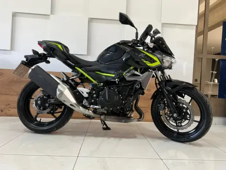KAWASAKI Z 400 ABS, Foto 8