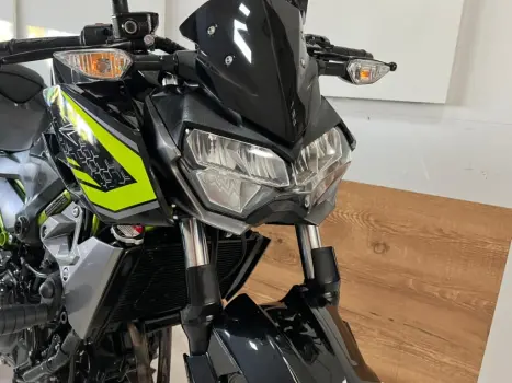 KAWASAKI Z 400 ABS, Foto 10