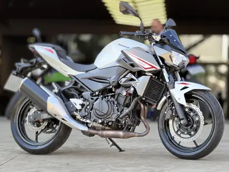 KAWASAKI Z 400 ABS, Foto 1