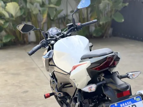 KAWASAKI Z 400 ABS, Foto 6