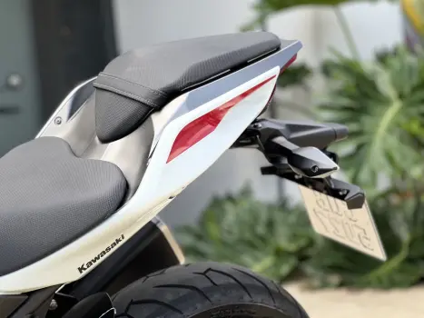 KAWASAKI Z 400 ABS, Foto 7