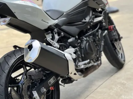 KAWASAKI Z 400 ABS, Foto 8