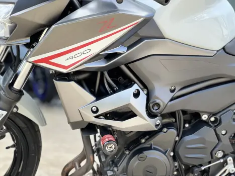 KAWASAKI Z 400 ABS, Foto 15