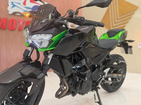 KAWASAKI Z 400 ABS, Foto 6