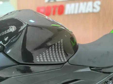 KAWASAKI Z 400 ABS, Foto 14