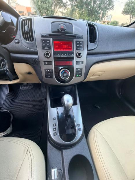 KIA Cerato Sedan 1.6 16V 4P EX AUTOM�TICO, Foto 5