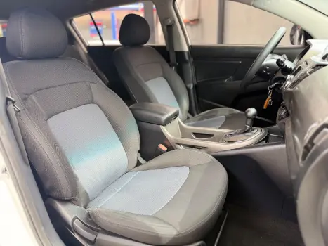 KIA Sportage 2.0 16V 4P LX FLEX AUTOM�TICO, Foto 4
