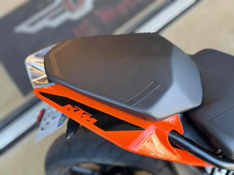 KTM 390 Duke , Foto 13