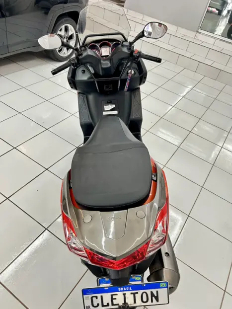 KYMCO Downtown 300i ABS, Foto 6