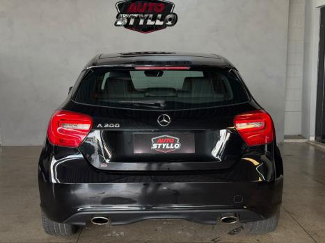MERCEDES-BENZ A 200 1.6 16V 4P TURBO URBAN AUTOMÁTICO, Foto 2