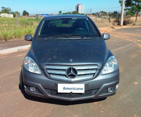 MERCEDES-BENZ B 180 1.7 4P CONFORT AUTOM�TICO, Foto 2