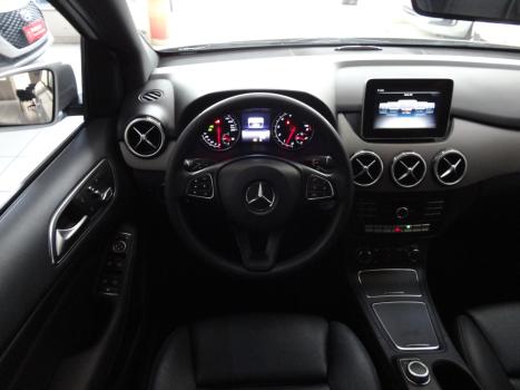 MERCEDES-BENZ B 200 1.6 4P SPORT TURBO FLEX AUTOMTICO, Foto 13