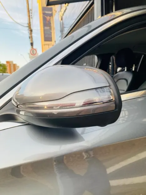 MERCEDES-BENZ C 180 1.6 16V 4P CGI AVANTGARDE TURBO AUTOMÁTICO, Foto 9 MERCEDES-BENZ C 180 1.6 16V 4P CGI AVANTGARDE TURBO AUTOMÁTICO, Foto 9