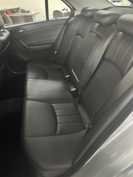 MERCEDES-BENZ C 180 K 1.6 4P CLASSIC KOMPRESSOR SPECIAL AUTOM�TICO, Foto 9
