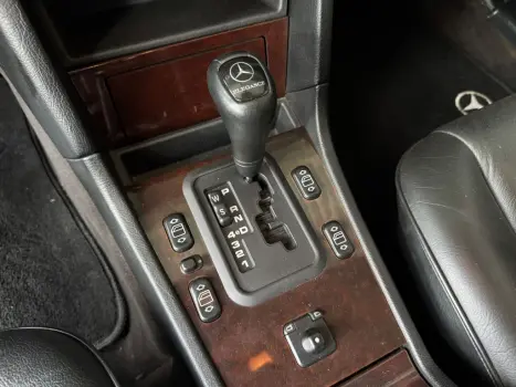 MERCEDES-BENZ C 280 2.8 6 CILINDROS 4P ELEGANCE AUTOM�TICO, Foto 17