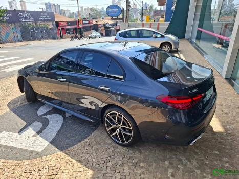 MERCEDES-BENZ C 300 2.0 16V 4P EQ BOOST TURBO H�BRIDO AMG LINE 9G-TRONIC AUTOM�TICO, Foto 14