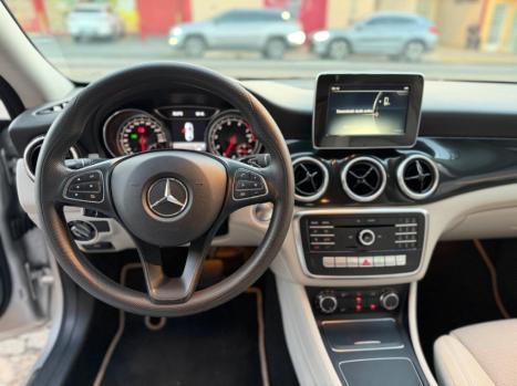 MERCEDES-BENZ CLA 180 1.6 16V 4P CGI TURBO 7G-TRONIC AUTOM�TICO DCT, Foto 12