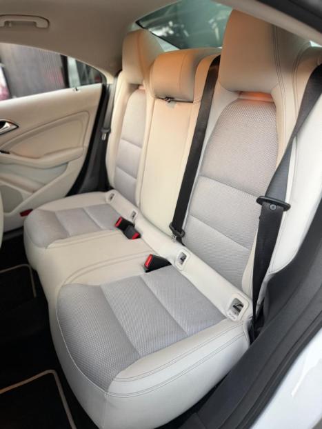 MERCEDES-BENZ CLA 180 1.6 16V 4P CGI TURBO 7G-TRONIC AUTOM�TICO DCT, Foto 14