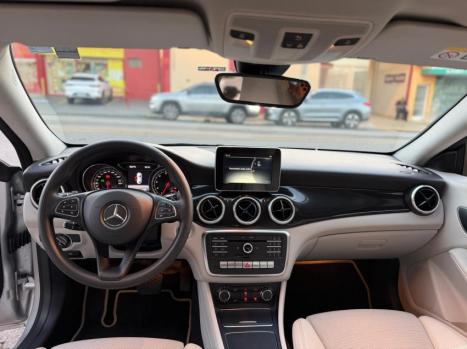 MERCEDES-BENZ CLA 180 1.6 16V 4P CGI TURBO 7G-TRONIC AUTOM�TICO DCT, Foto 15