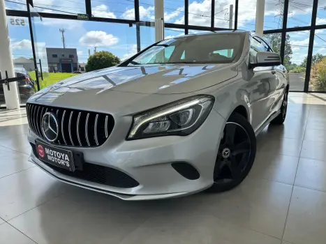 MERCEDES-BENZ CLA 180 1.6 16V 4P CGI TURBO 7G-TRONIC AUTOM�TICO DCT, Foto 2