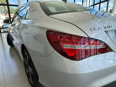 MERCEDES-BENZ CLA 180 1.6 16V 4P CGI TURBO 7G-TRONIC AUTOM�TICO DCT, Foto 5