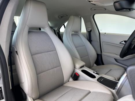 MERCEDES-BENZ CLA 180 1.6 16V 4P CGI TURBO 7G-TRONIC AUTOM�TICO DCT, Foto 9