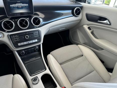 MERCEDES-BENZ CLA 180 1.6 16V 4P CGI TURBO 7G-TRONIC AUTOM�TICO DCT, Foto 10