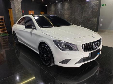 MERCEDES-BENZ CLA 200 1.6 16V 4P URBAN AUTOM�TICO, Foto 2