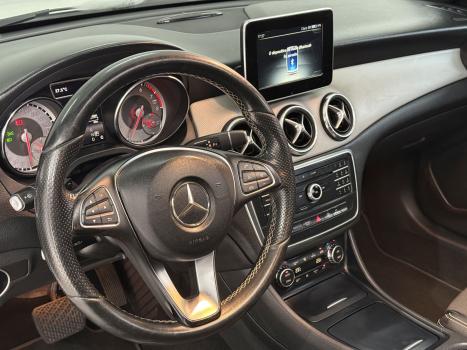 MERCEDES-BENZ CLA 200 1.6 16V 4P VISION AUTOM�TICO, Foto 2